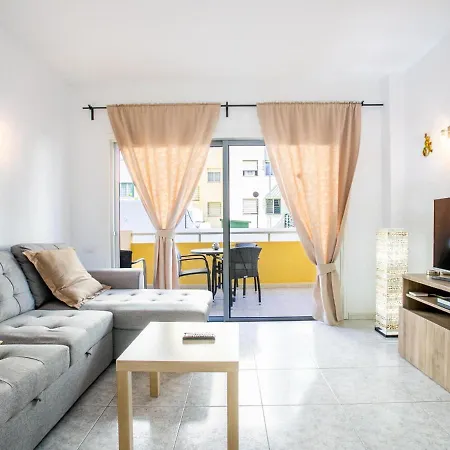 206 Angeles Апартаменты Арона