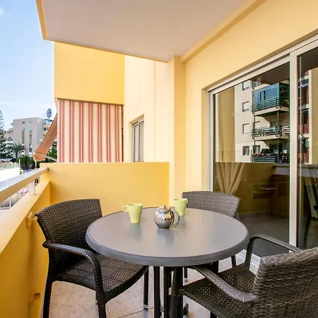 206 Angeles Apartman *